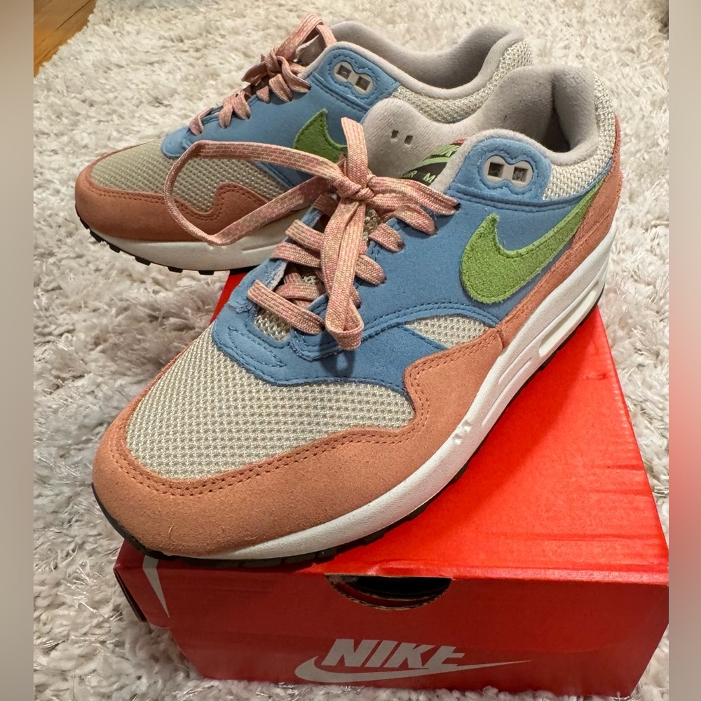 Nike Women’s Air Max 1 (W 4.5)